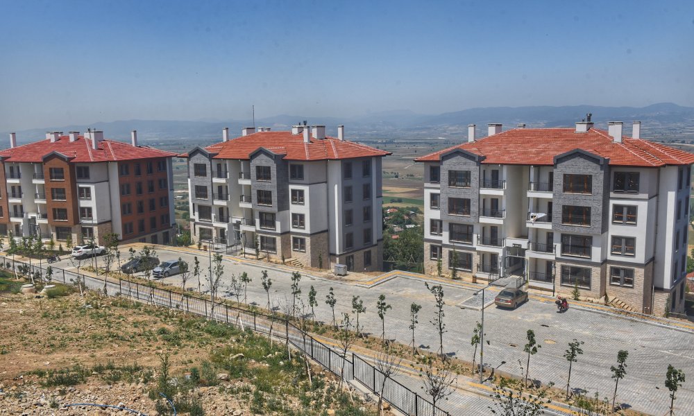 Subaşı TOKİ'de Anahtarlar Teslim Edildi
